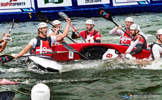 Støt Herrelandsholdet i Kajakpolo - Canoa y kayak