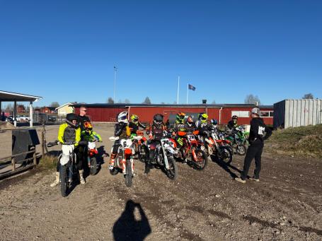 &Ouml;rebro Motorklubb - Moottoriurhelua
